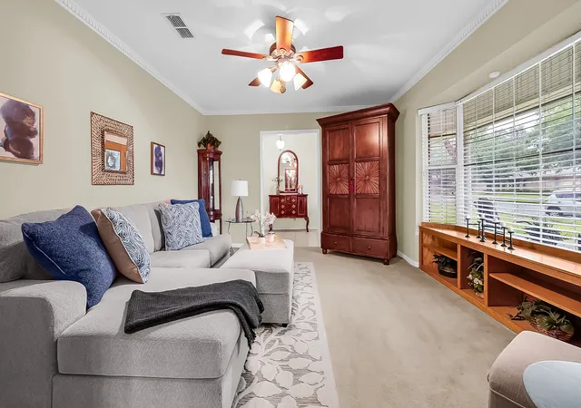 Photo 4 of Single family home for sale at 1601 Yarborough Dr, Sherman, TX 75092 | MLS# 21286883 | Listing updated on 2026-08-22