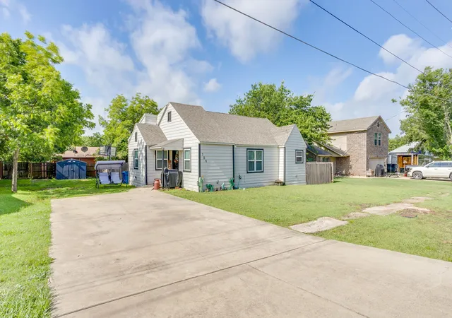 Homes for sale in Alvarado, TX | 109 W Purdom Ave, Alvarado, TX 76009 | MLS# 21281484