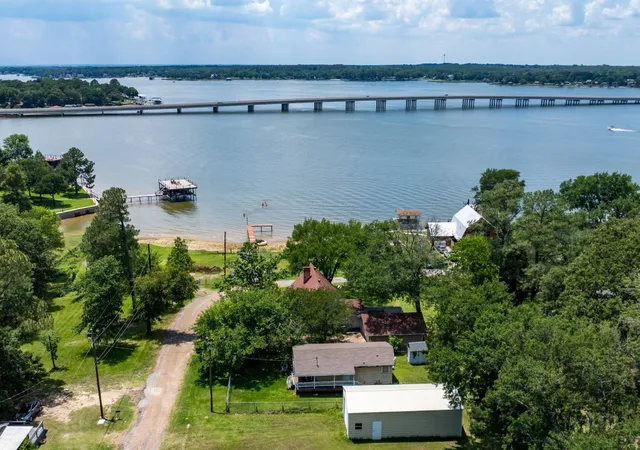 Photo 40 of Single family home for sale at 100 W Oak Acres Dr W, Malakoff, TX 75148 | MLS# 21280128 | Listing updated on 2026-10-02