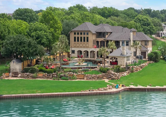 Photo 1 of Mansion for sale at 1612 S Lakeshore Dr, Rockwall, TX 75087 | MLS# 21286995 | Listing updated on 2026-07-27