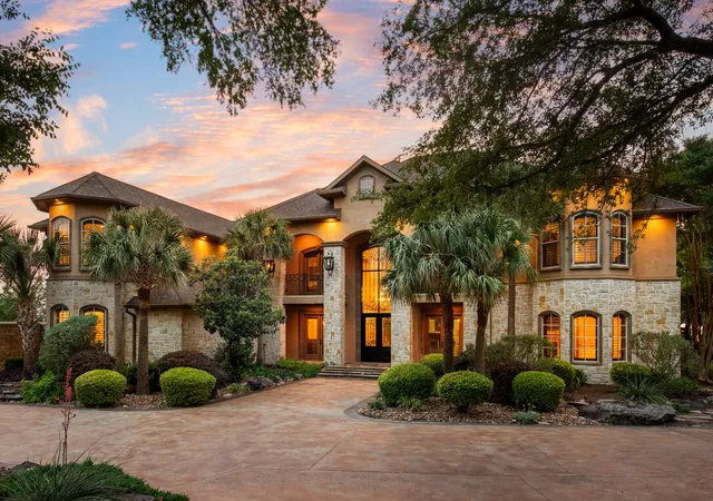 Photo 3 of Mansion for sale at 1612 S Lakeshore Dr, Rockwall, TX 75087 | MLS# 21286995 | Listing updated on 2026-07-27