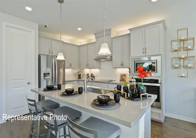 Photo 2 of Sale Pending at 956 Schuberts Dr, Fort Worth, TX 76247 | MLS# 21287012 | Listing updated on 2026-08-29