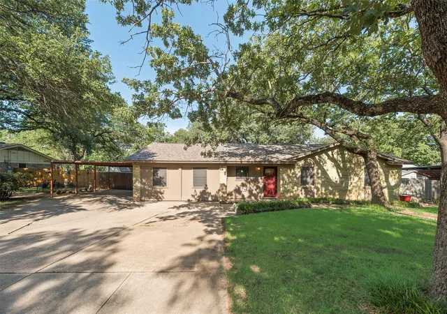 Homes for sale in North Richland Hills, TX | 7100 Lowery Ln, North Richland Hills, TX 76182 | MLS# 21286637