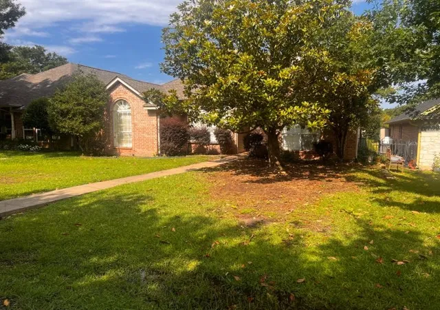 Homes for sale in Kemp, TX | 17506 Country Club Dr, Kemp, TX 75143 | MLS# 21285379