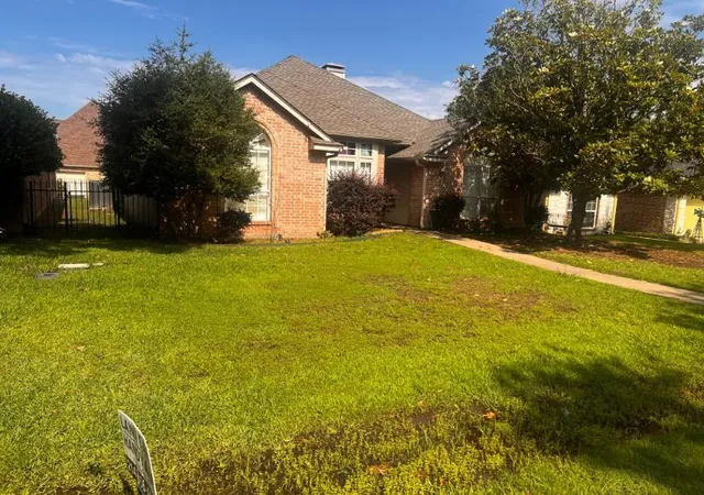 Homes for sale in Kemp, TX | 17506 Country Club Dr, Kemp, TX 75143 | MLS# 21285379