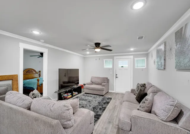 Photo 3 of Sale Pending at 124 Coats St, Waxahachie, TX 75165 | MLS# 21285023 | Listing updated on 2026-07-13
