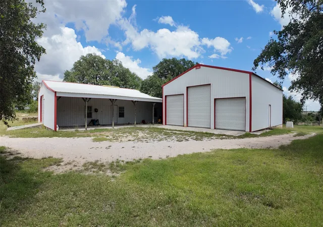 Homes for sale in Mullin, TX | 915 W Hwy 84 Hwy W, Mullin, TX 76864 | MLS# 21287130