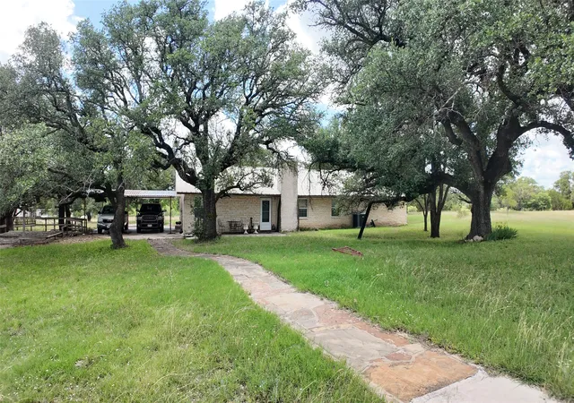 Homes for sale in Mullin, TX | 915 W Hwy 84 Hwy W, Mullin, TX 76864 | MLS# 21287130