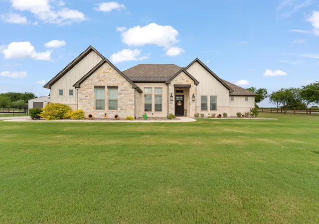 Photo 1 of Sale Pending at 6065 Bella Terra Ln, Godley, TX 76044 | MLS# 21284879 | Listing updated on 2026-09-18