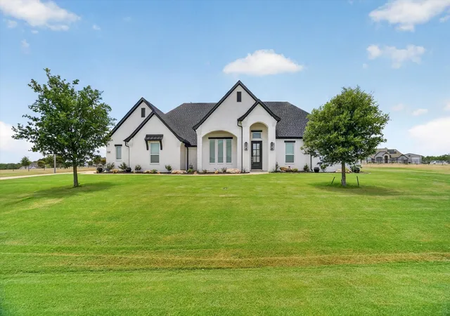 Photo 1 of Single family home for sale at 129 Southern Ct, Springtown, TX 76082 | MLS# 21287090 | Listing updated on 2026-08-22