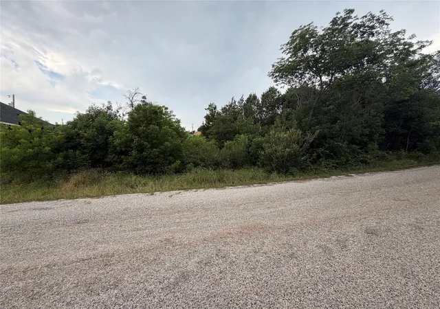 Photo 2 of Land for sale at 2610 Aurora Ave, Granbury, TX 76048 | MLS# 21284594 | Listing updated on 2026-10-06