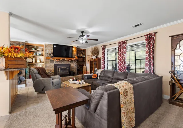 Photo 3 of Single family home for sale at 2321 County Rd 2100, Ivanhoe, TX 75447 | MLS# 21287182 | Listing updated on 2026-09-25