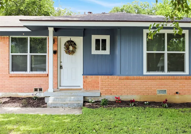4th image of 1209 Glasgow Rd, Fort Worth, TX 76134 | MLS# 21286588