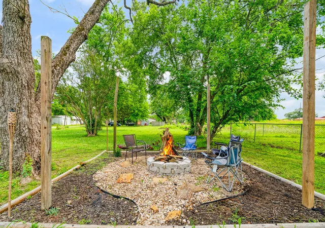 Homes for sale in Deport, TX | 403 Monroe, Deport, TX 75435 | MLS# 21286959