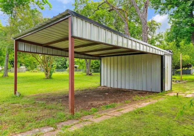 Homes for sale in Deport, TX | 403 Monroe, Deport, TX 75435 | MLS# 21286959