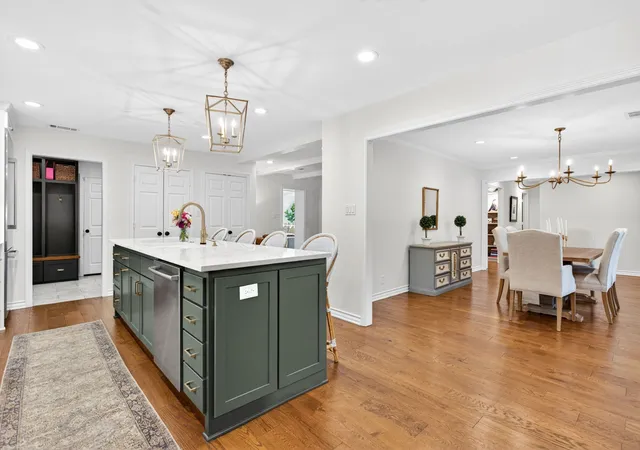 Photo 3 of Sale Pending at 3013 Overton Park Dr E, Fort Worth, TX 76109 | MLS# 21287119 | Listing updated on 2026-07-23