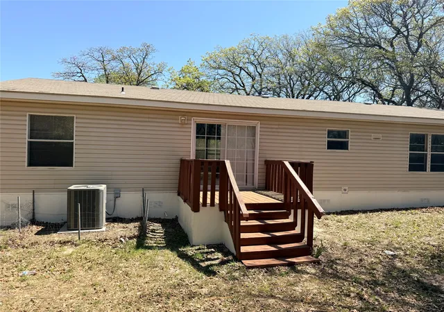 Photo 3 of Manufactured home for sale at 121 Heien Ct, Boyd, TX 76023 | MLS# 21287403 | Listing updated on 2026-09-15
