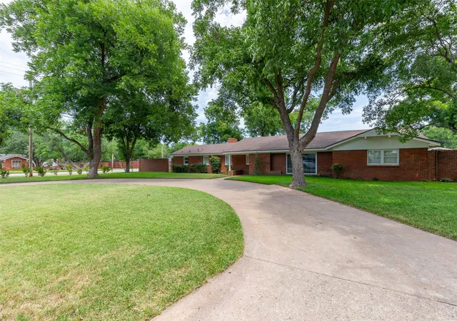 4th image of 1401 Woodridge Dr, Abilene, TX 79605 | MLS# 21282764