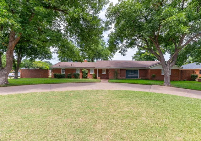 5th image of 1401 Woodridge Dr, Abilene, TX 79605 | MLS# 21282764