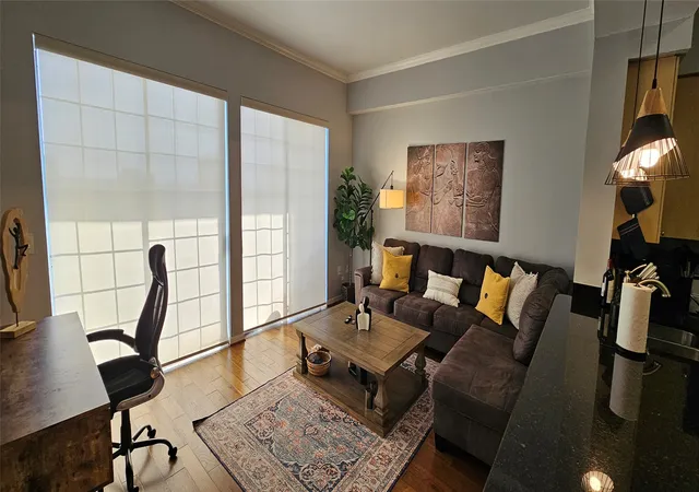Photo 2 of Condo for sale at 3225 Turtle Creek Boulevard #1610, Dallas, TX 75219 | MLS# 21286405 | Listing updated on 2026-07-09