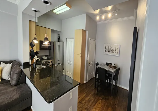 Photo 3 of Condo for sale at 3225 Turtle Creek Boulevard #1610, Dallas, TX 75219 | MLS# 21286405 | Listing updated on 2026-07-09