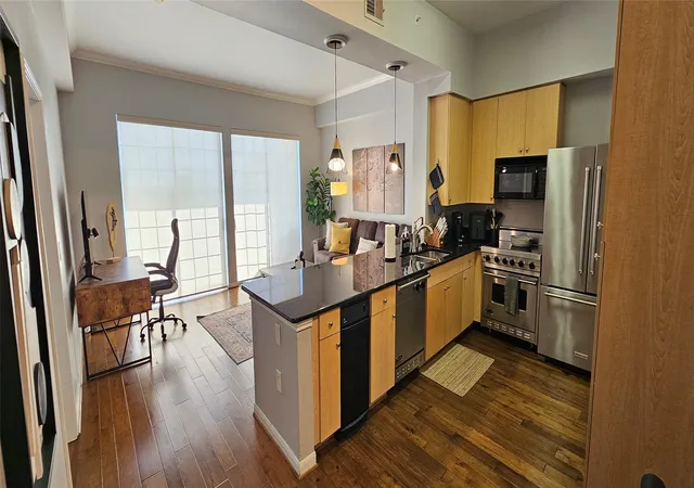 Photo 4 of Condo for sale at 3225 Turtle Creek Boulevard #1610, Dallas, TX 75219 | MLS# 21286405 | Listing updated on 2026-07-09