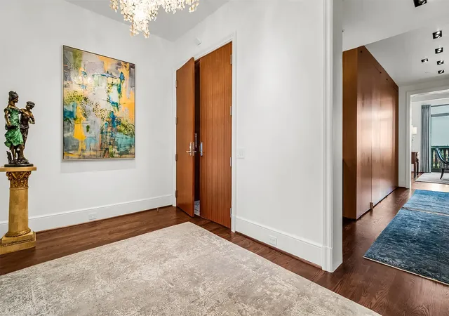 3rd image of 3505 Turtle Creek Blvd #11C, Dallas, TX 75219 | MLS# 21280309