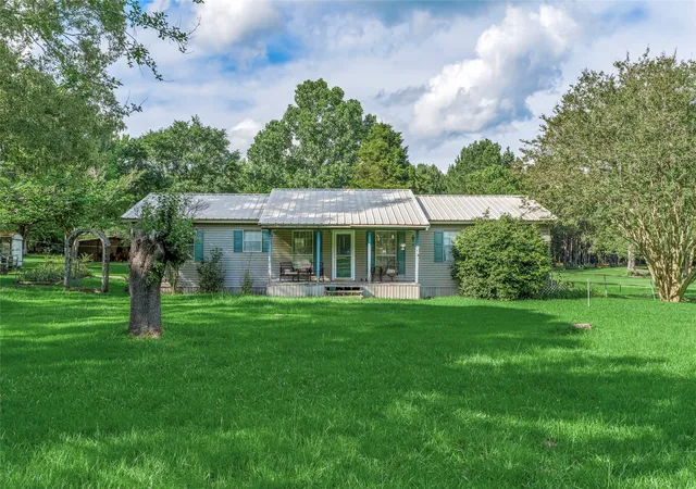 Photo 2 of Single family home for sale at 155 Jones Ln, Benton, LA 71006 | MLS# 21287251 | Listing updated on 2026-08-18