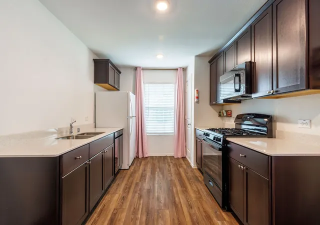 Photo 3 of Single family home for sale at 2233 Great Belt Blvd, Crandall, TX 75114 | MLS# 21263860 | Listing updated on 2026-08-22