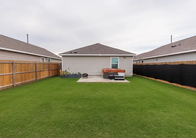 Photo 4 of Single family home for sale at 2233 Great Belt Blvd, Crandall, TX 75114 | MLS# 21263860 | Listing updated on 2026-09-28