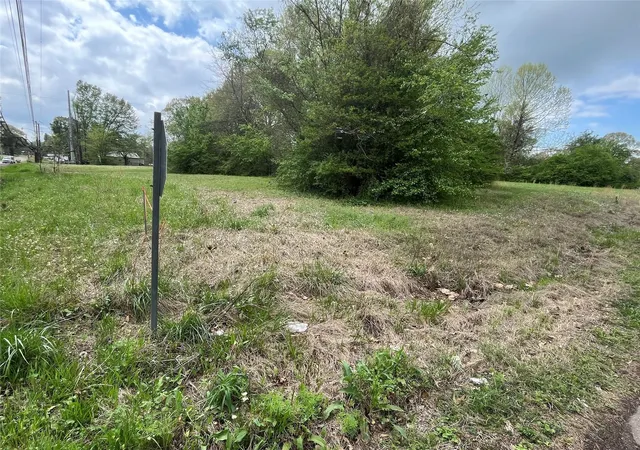 Photo 3 of Land for sale at 705 N Lanier St, New Boston, TX 75570 | MLS# 21287444 | Listing updated on 2026-08-17