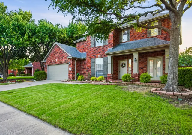 Photo 3 of Single family home for sale at 8612 Falcon Crest Dr, Mc Kinney, TX 75072 | MLS# 21286502 | Listing updated on 2026-08-22
