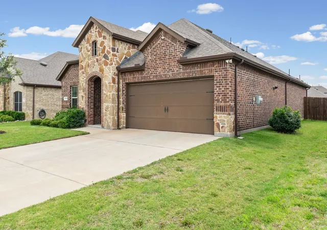 Photo 3 of Single family home for sale at 179 Longhorn Pass, Caddo Mills, TX 75135 | MLS# 21285851 | Listing updated on 2026-08-22
