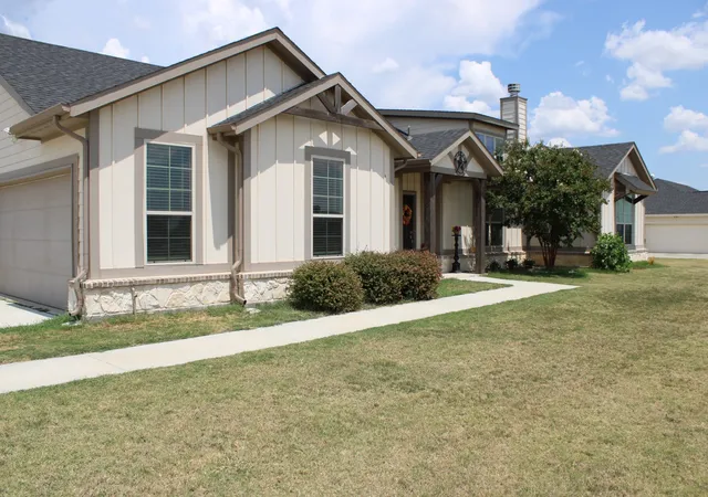 Photo 3 of Single family home for sale at 2267 County Road 4010 Road, Decatur, TX 76234 | MLS# 21287512 | Listing updated on 2026-08-27