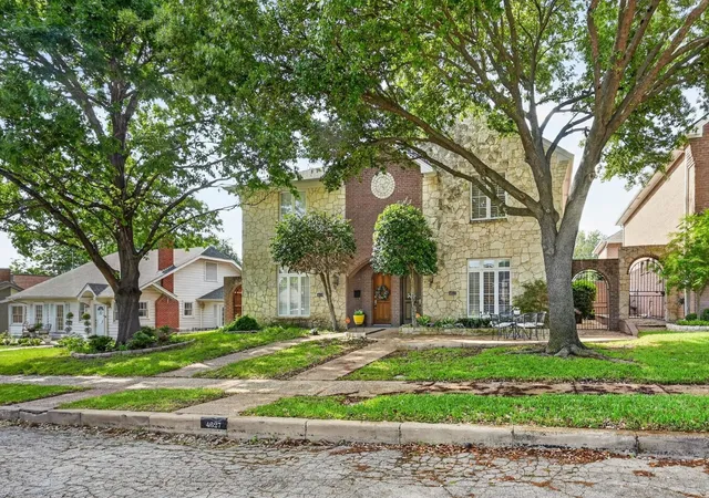 1st image of 4627 Collinwood Ave, Fort Worth, TX 76107 | MLS# 21286159