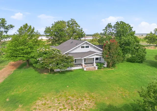 Homes for sale in Sulphur Springs, TX | 1421 Airport Rd, Sulphur Springs, TX 75482 | MLS# 21287599