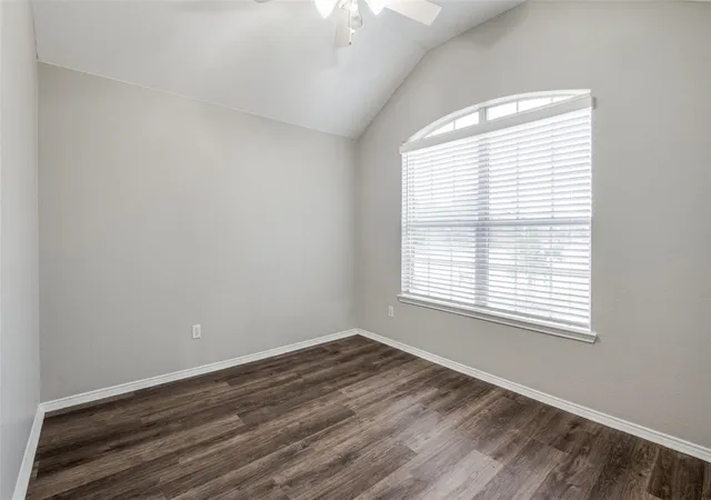 Photo 3 of Single family home for sale at 9300 Chesapeake Ln, Mc Kinney, TX 75071 | MLS# 21287603 | Listing updated on 2026-10-07