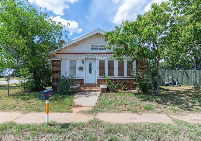 Homes for sale in Anson, TX | 1132 17th St, Anson, TX 79501 | MLS# 21287647