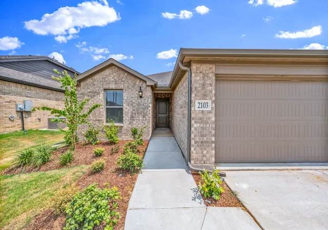 Photo 1 of Single family home for sale at 2103 Redwood, Sulphur Springs, TX 75482 | MLS# 21287738 | Listing updated on 2026-09-03