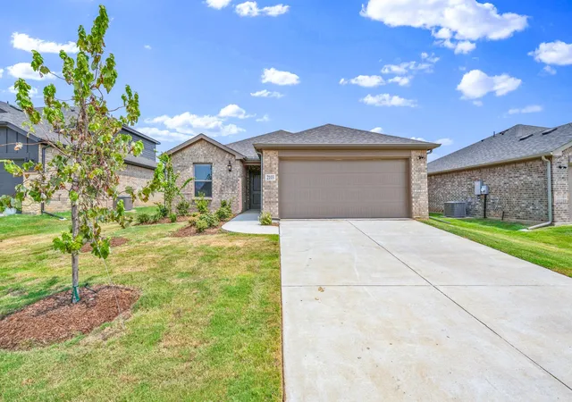 Photo 3 of Single family home for sale at 2103 Redwood, Sulphur Springs, TX 75482 | MLS# 21287738 | Listing updated on 2026-09-03