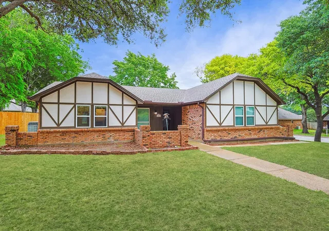 Photo 1 of Single family home for sale at 6837 Starnes Rd, North Richland Hills, TX 76182 | MLS# 21287242 | Listing updated on 2026-07-15