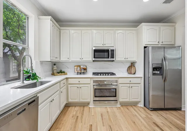 Photo 1 of Townhouse for sale at 3312 Throckmorton St, Dallas, TX 75219 | MLS# 21287807 | Listing updated on 2026-08-22
