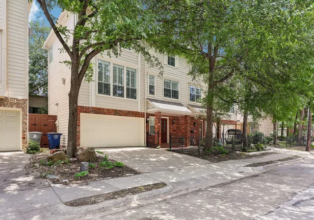 Photo 2 of Townhouse for sale at 3312 Throckmorton St, Dallas, TX 75219 | MLS# 21287807 | Listing updated on 2026-08-22