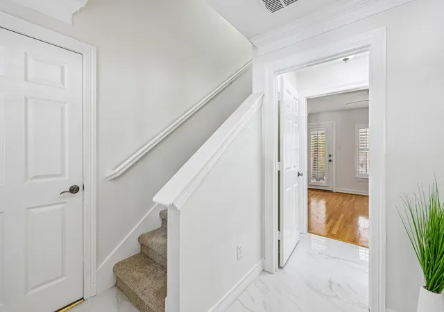 Photo 4 of Townhouse for sale at 3312 Throckmorton St, Dallas, TX 75219 | MLS# 21287807 | Listing updated on 2026-09-30