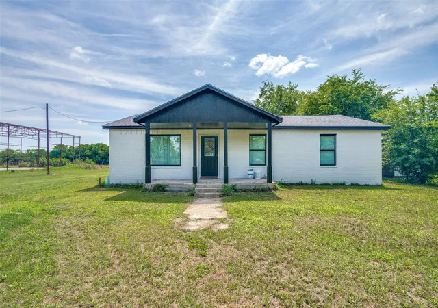 Photo 3 of Single family home for sale at 13471 County Road 4031, Kemp, TX 75143 | MLS# 21287404 | Listing updated on 2026-08-04