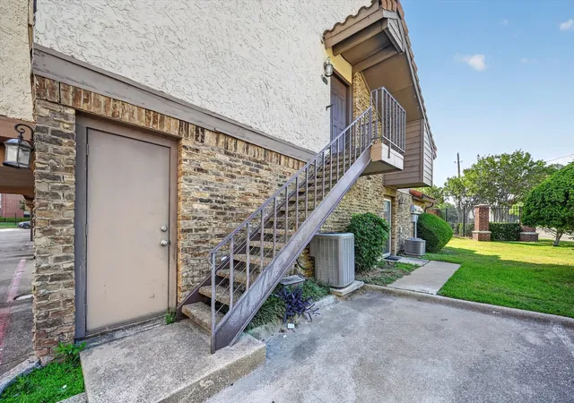 Homes for sale in Richardson, TX | 336 Melrose Dr #21D, Richardson, TX 75080 | MLS# 21287234