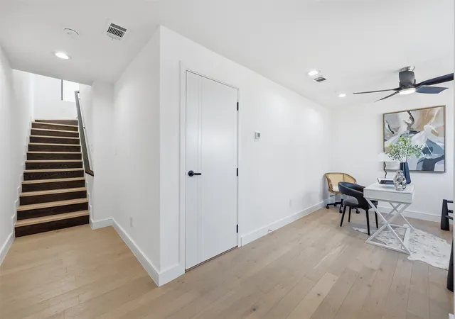 Listing Photo 4 - Condo for sale in building located at 4635 Manett St, Dallas, TX 75204