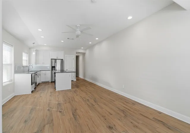 Photo 3 of House for sale at 802-804 N Broughton St, Sherman, TX 75090 | MLS# 21287441 | Listing updated on 2026-09-25