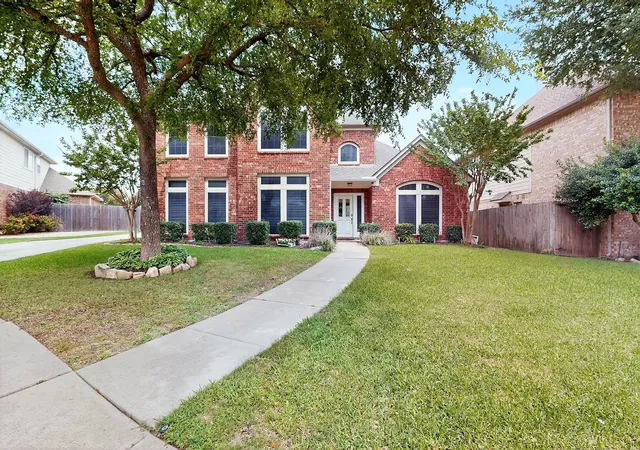 Homes for sale in Keller, TX | 1603 Creekridge Dr, Keller, TX 76248 | MLS# 21283048