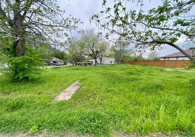 Homes for sale in Greenville, TX | 3014 College St, Greenville, TX 75401 | MLS# 21287977